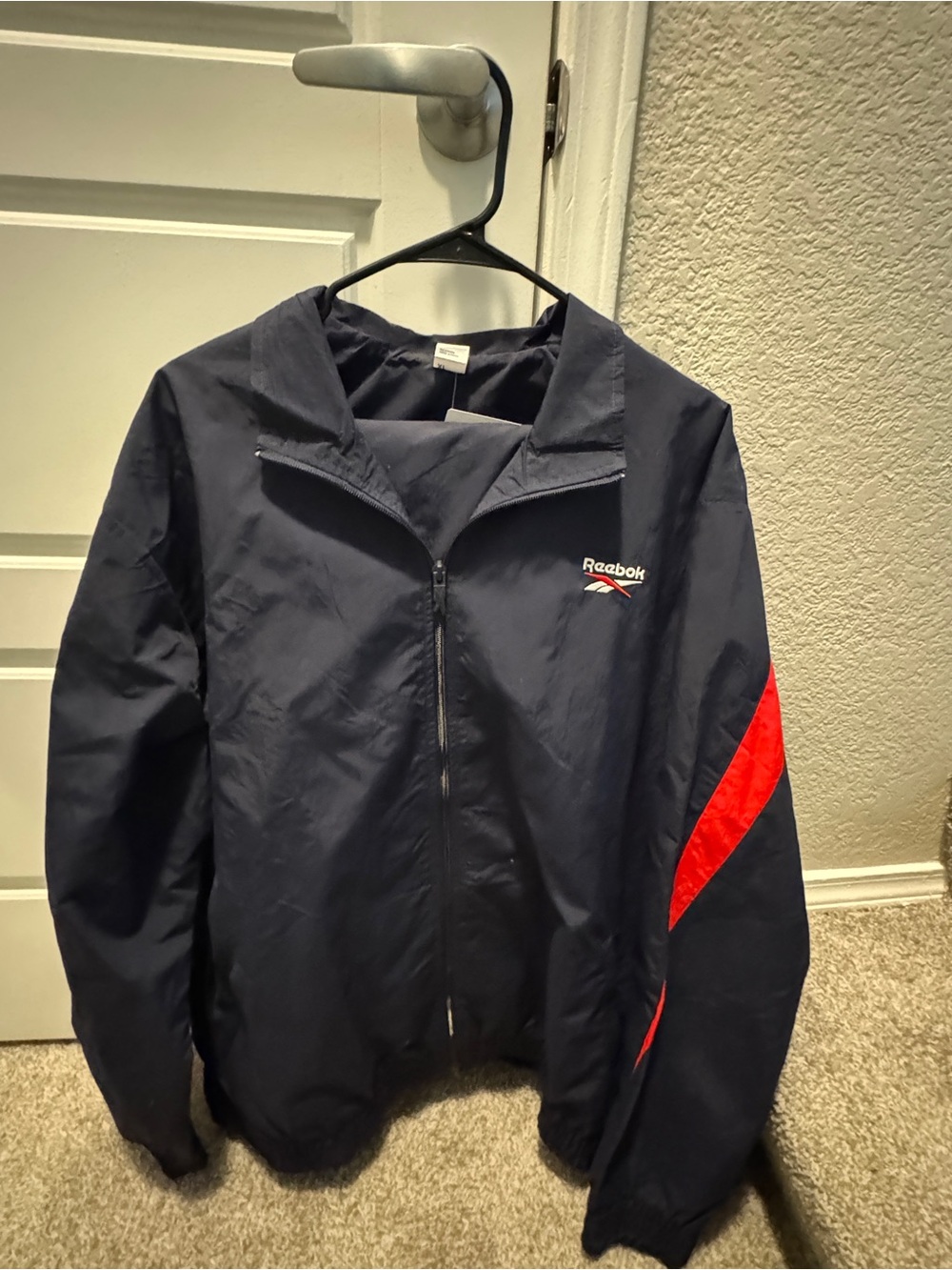 Reebok Navy Windbreaker with Red Sleeve Stripe Tracksuit XL with pants